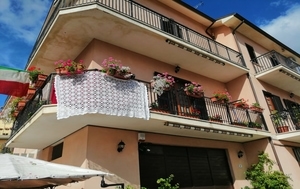 Balcone Addobbato per Infiorata di Poggio Moiano